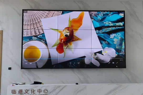 液晶拼接屏怎么與電腦連接的？