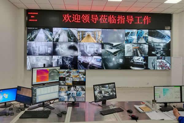 一塊拼接屏可以顯示多少路監(jiān)控畫面，監(jiān)控畫面是如何在拼接屏上顯示的