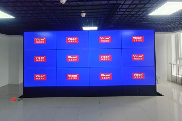 維康國際|液晶拼接屏創(chuàng)新展示，引領(lǐng)新時代商顯潮流