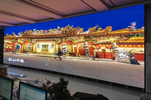 【展大局視野 創(chuàng)視覺盛宴】現(xiàn)代大屏幕顯示屏，引領(lǐng)視聽新潮流！