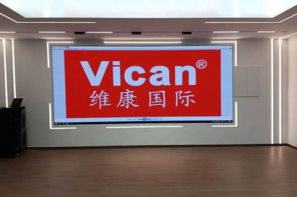 100平方的會(huì)議室屏幕尺寸要做多大？